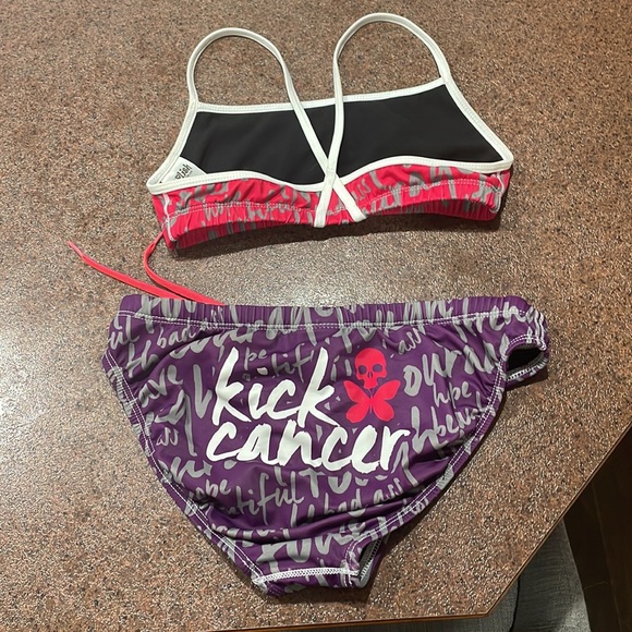 Betty Designs Kick Cancer bikini - Picture 2 of 2